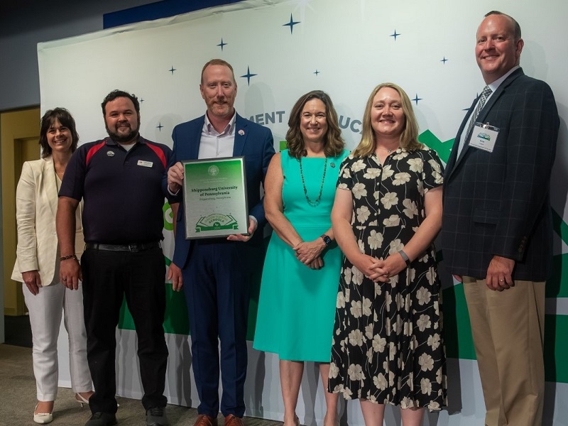 US Department of Education recognizes Ship during Green Ribbon event