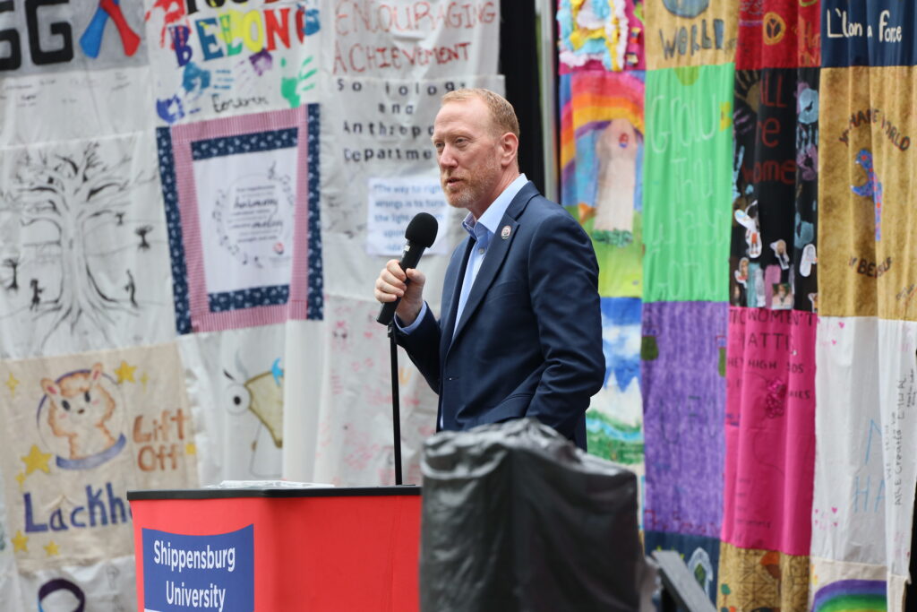 Ship celebrates A Quilt to Cover Us All